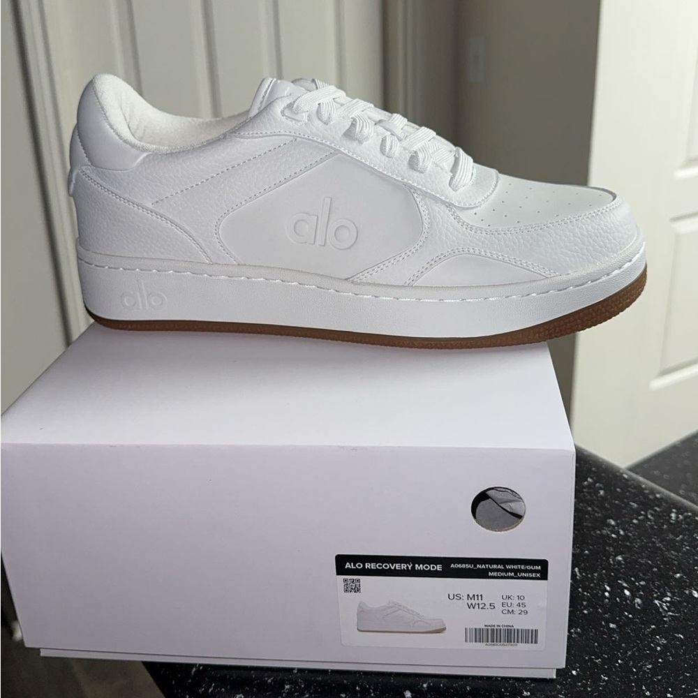 Alo Recovery Mode Sneaker